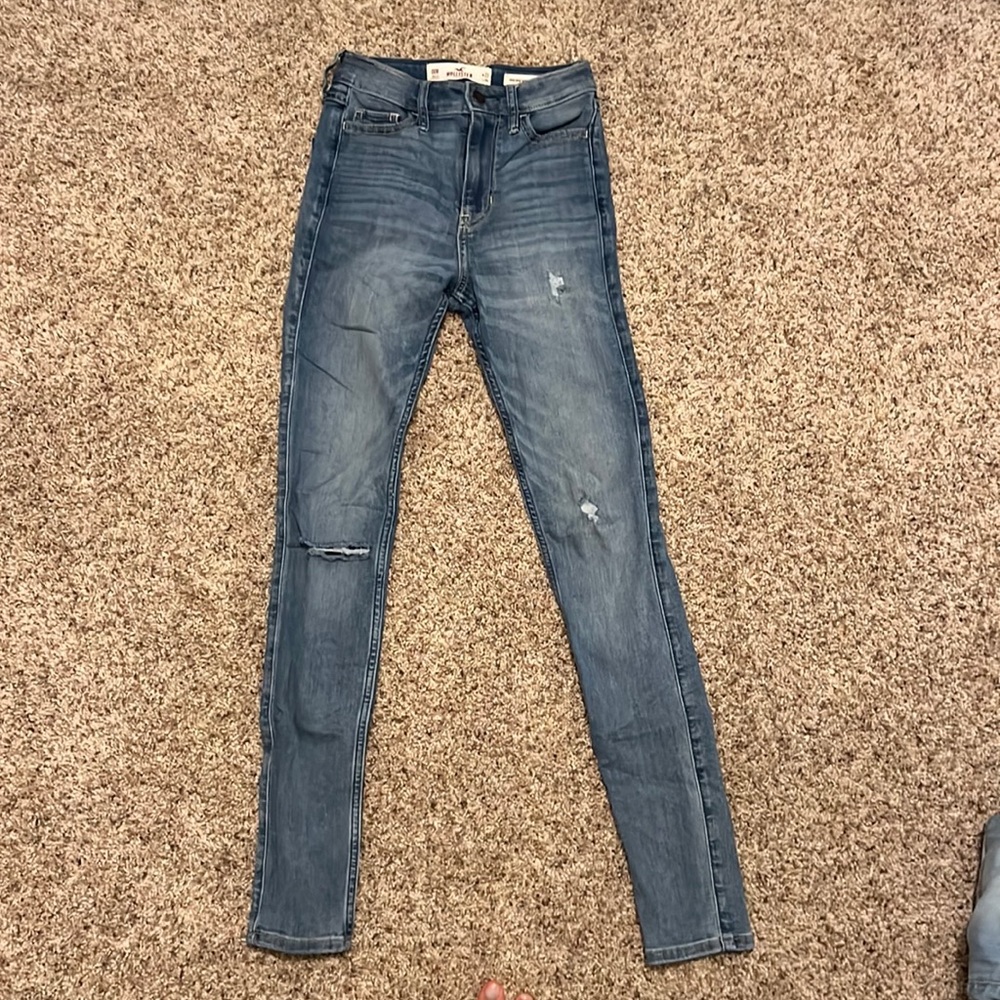 Hollister High Rise Ripped Super Skinny Jeans